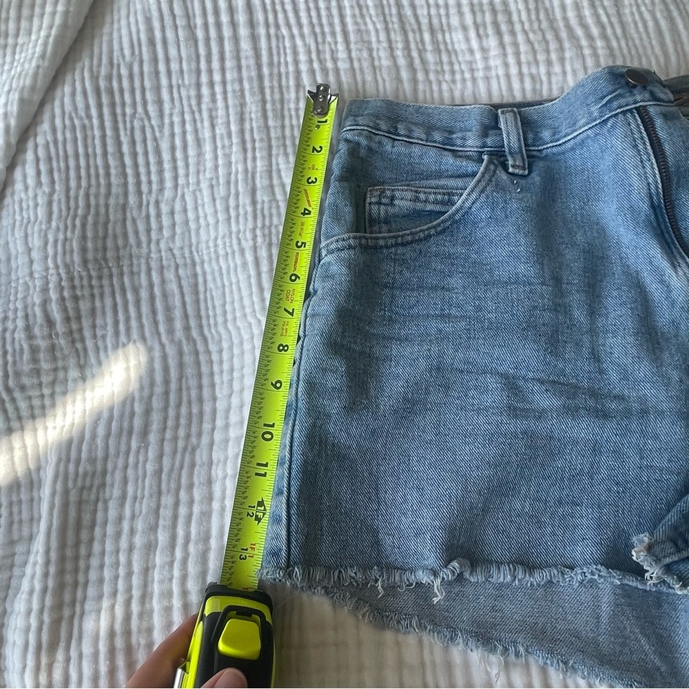 Wrangler Relaxed Fit Denim Shorts - Vintage Wash Cut Off Blue Jean - Picture 5 of 6